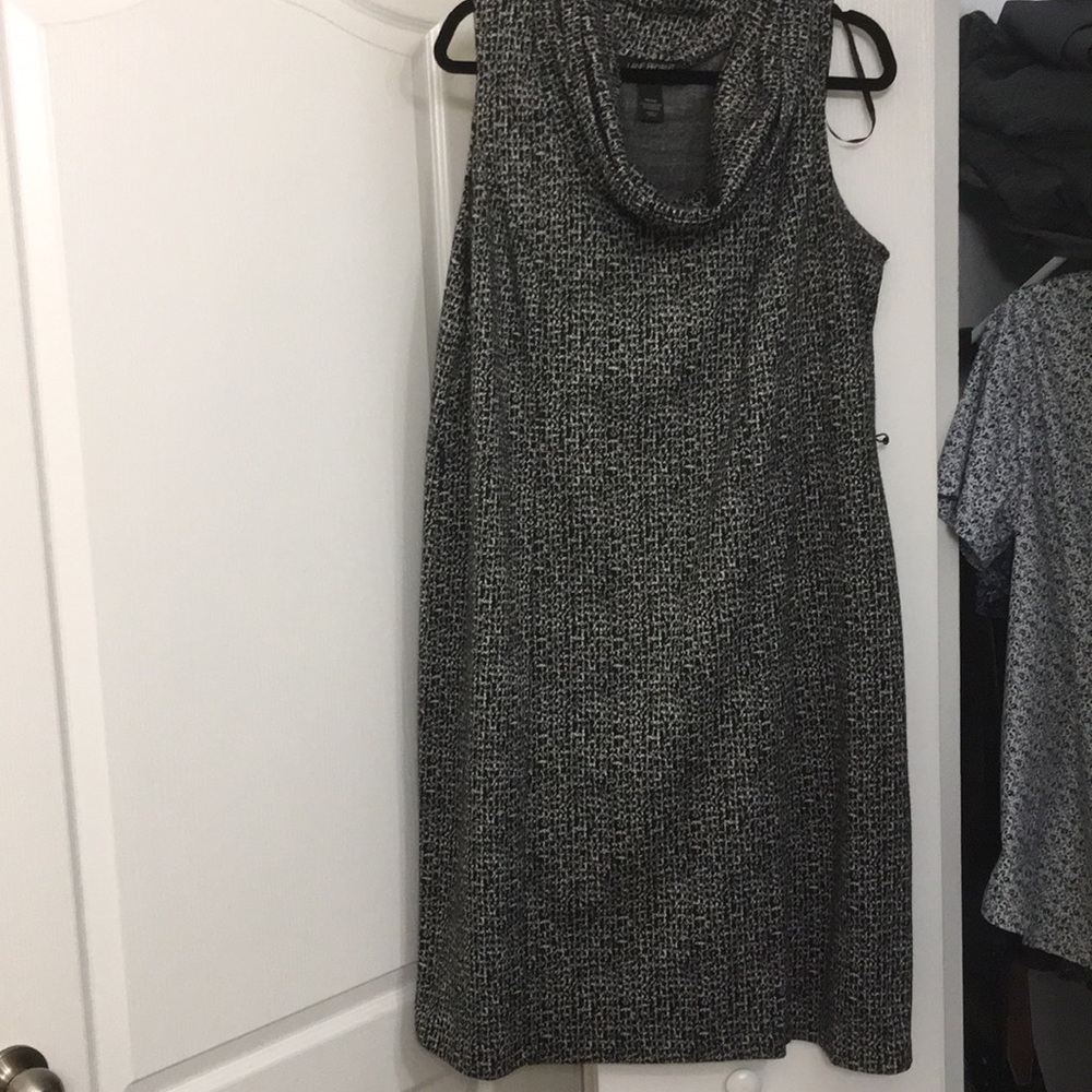 Plus size Black and gray sleeveless dress
